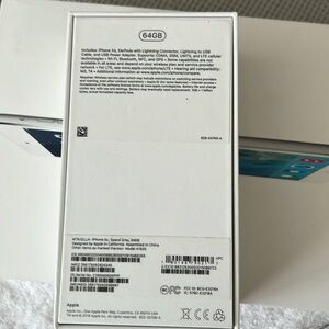 Alone xs 64 gb like new .